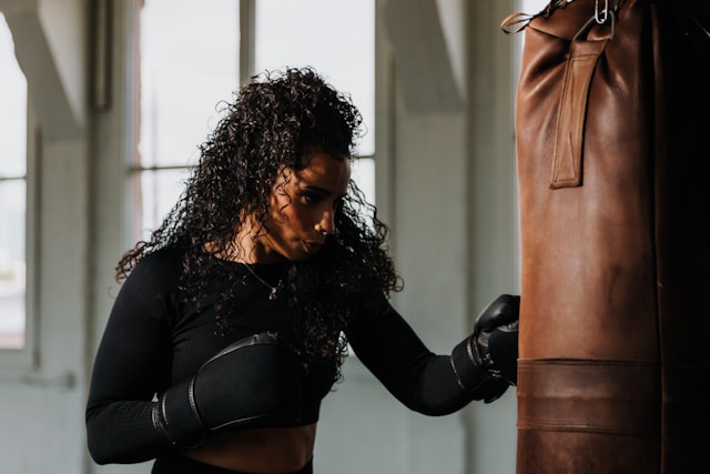 Boxe et minceur : un duo gagnant pour brûler les calories ?